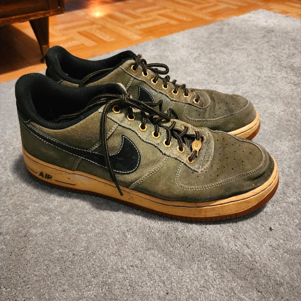 Nike Men's Olive Green And Black Suede Athletic Shoes